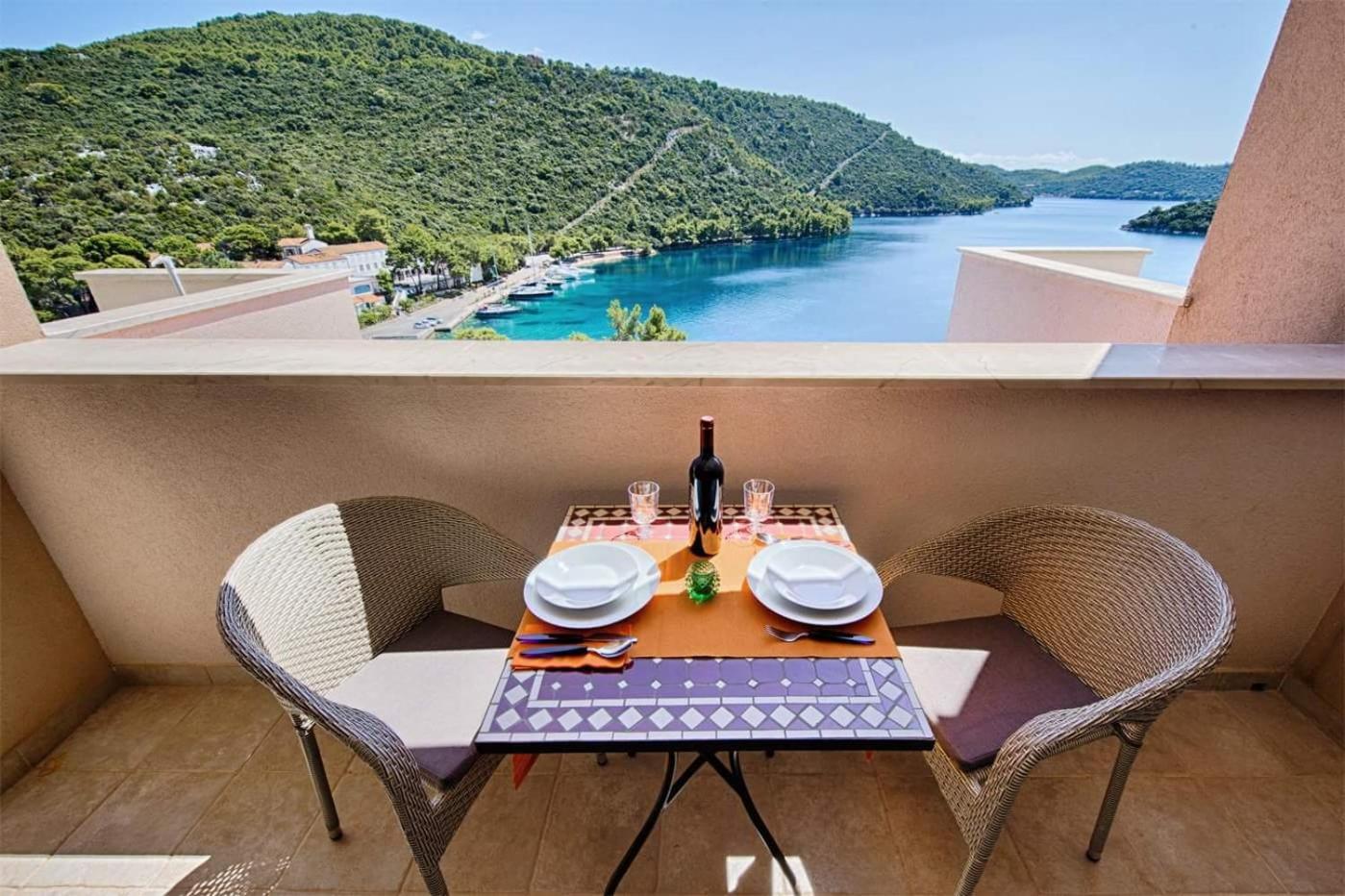 Apartments Ladesta Lastovo エクステリア 写真