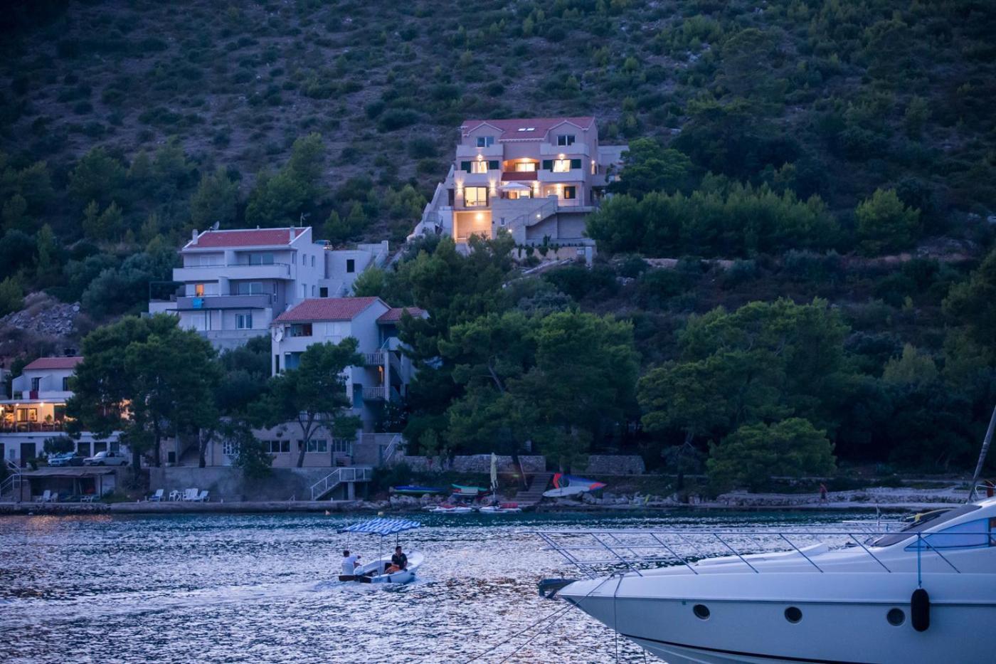 Apartments Ladesta Lastovo エクステリア 写真