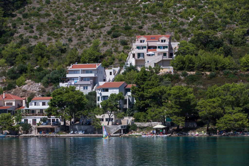 Apartments Ladesta Lastovo エクステリア 写真