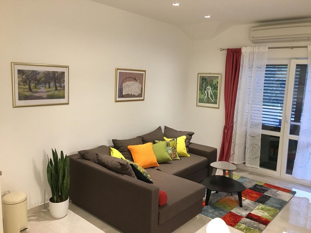 Apartments Ladesta Lastovo エクステリア 写真